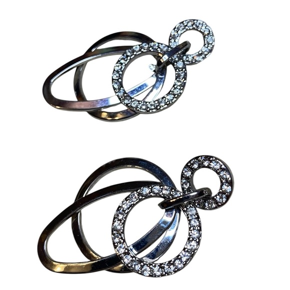 Jewelry - Beautiful Vintage Rhinestone and Silver Toned 3 Ring Drop Pierced Earrings